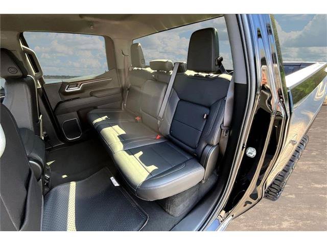 Used 2026 GMC Sierra 1500 SLT AWD/4WD image 25