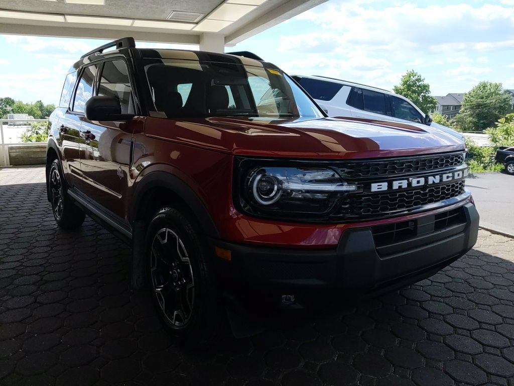 Certified 2025 Ford Bronco Sport Outer Banks AWD/4WD image 4