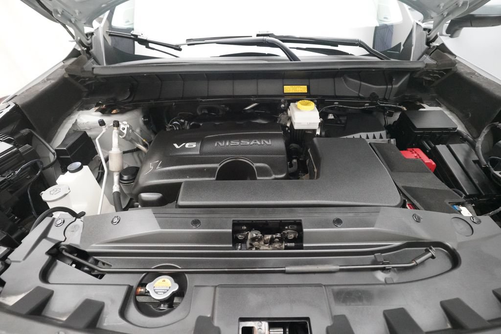 Used 2022 Nissan Pathfinder SL AWD/4WD image 3