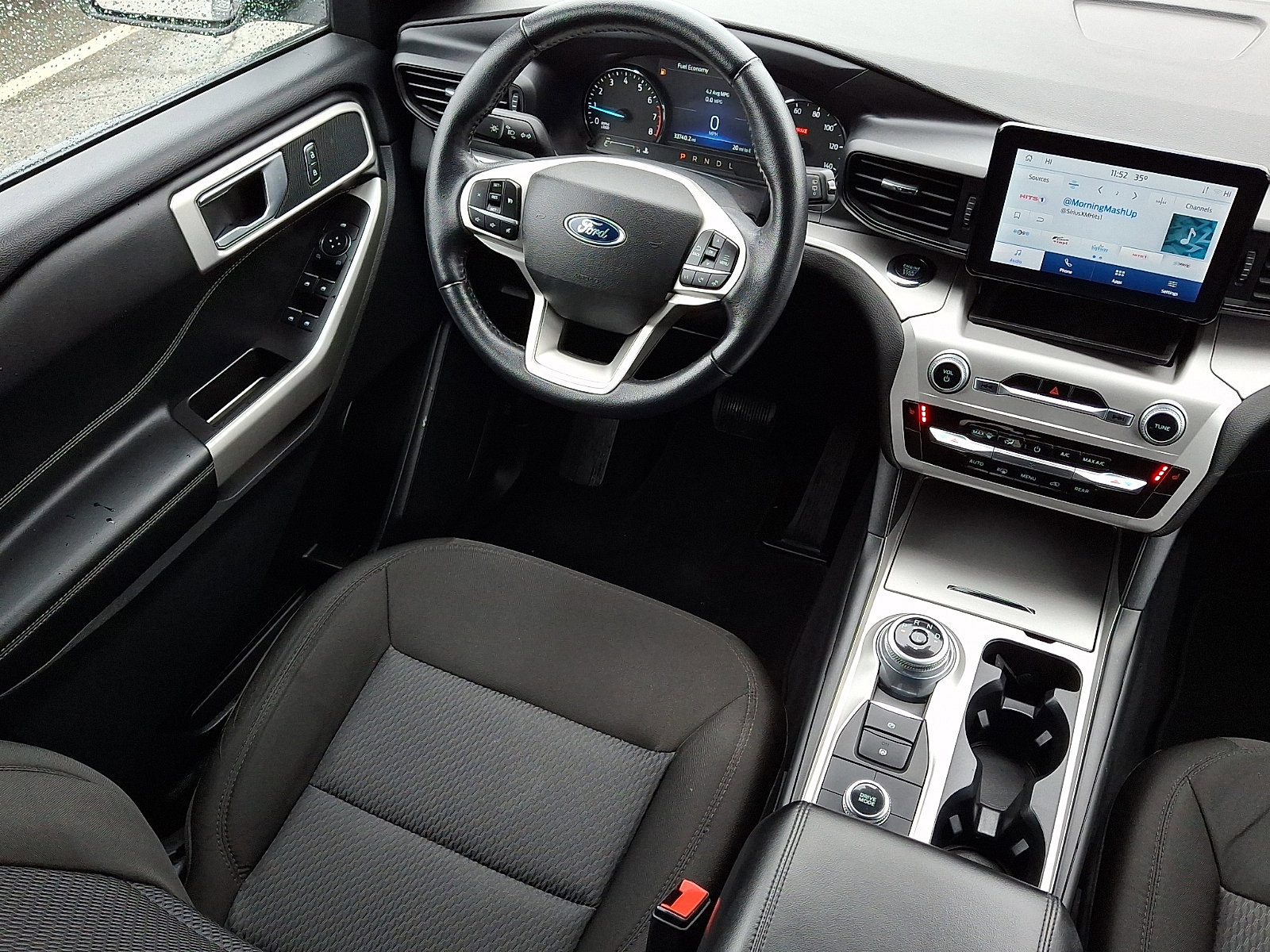 Certified 2022 Ford Explorer XLT w/ Class IV Trailer Tow Package image 14