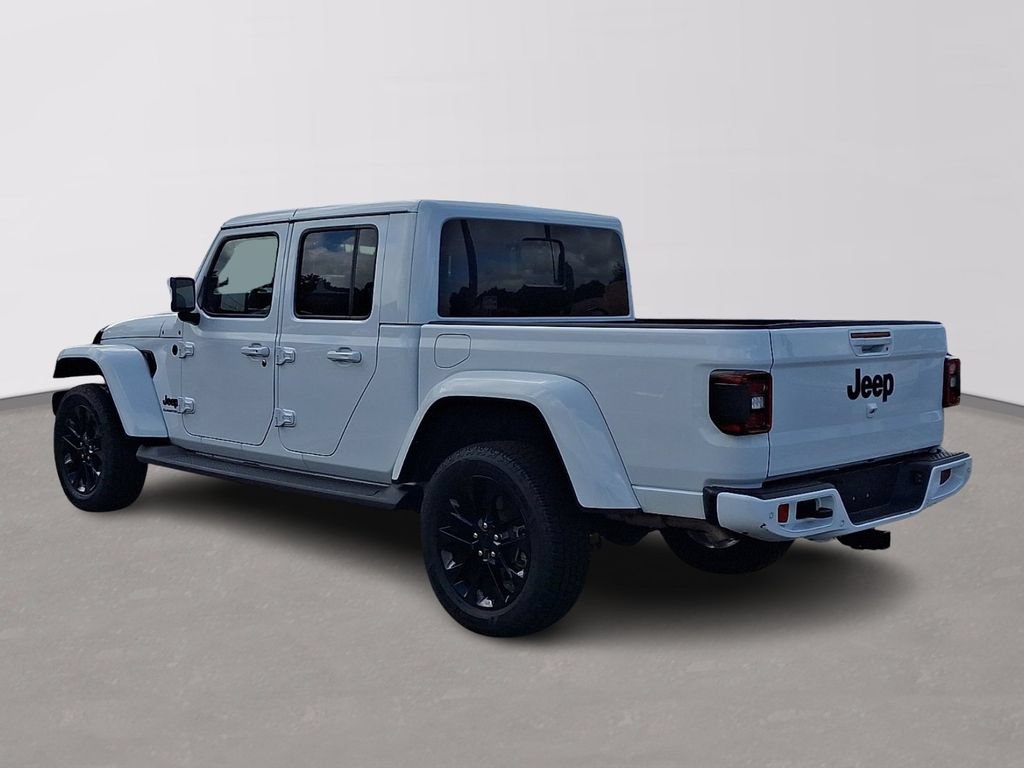 Used 2023 Jeep Gladiator Overland AWD/4WD image 4