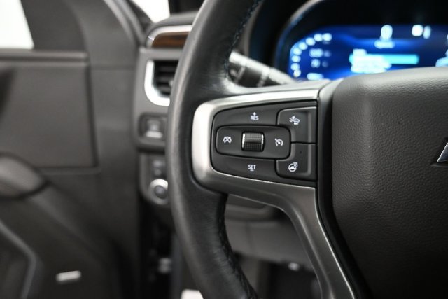 Used 2022 Chevrolet Suburban Premier AWD/4WD image 17
