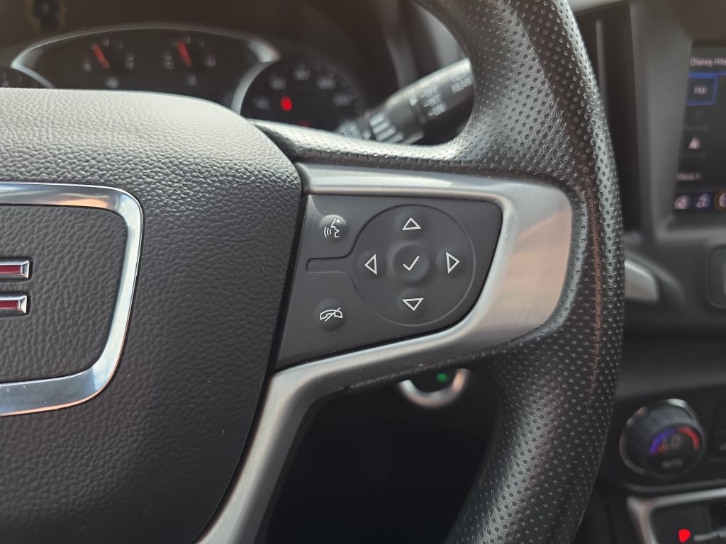 Used 2024 GMC Terrain SLE w/ Driver Convenience Package AWD/4WD image 16