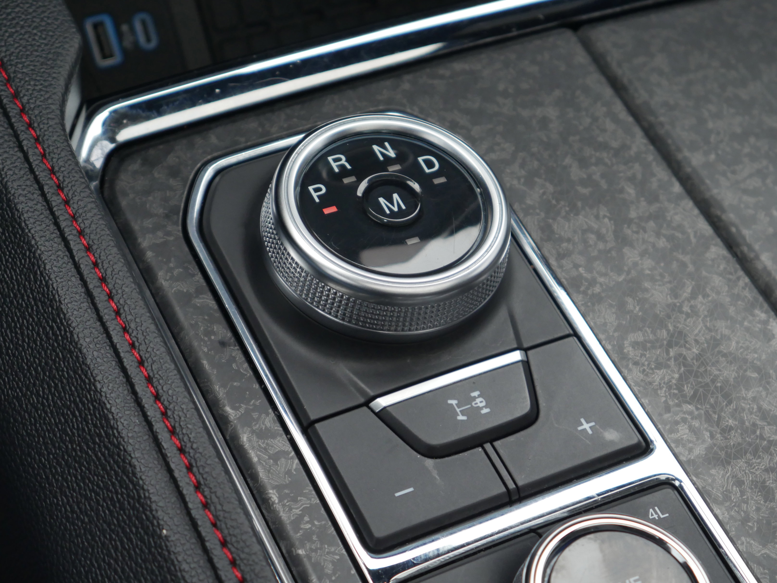 Certified 2024 Ford Expedition Limited image 25