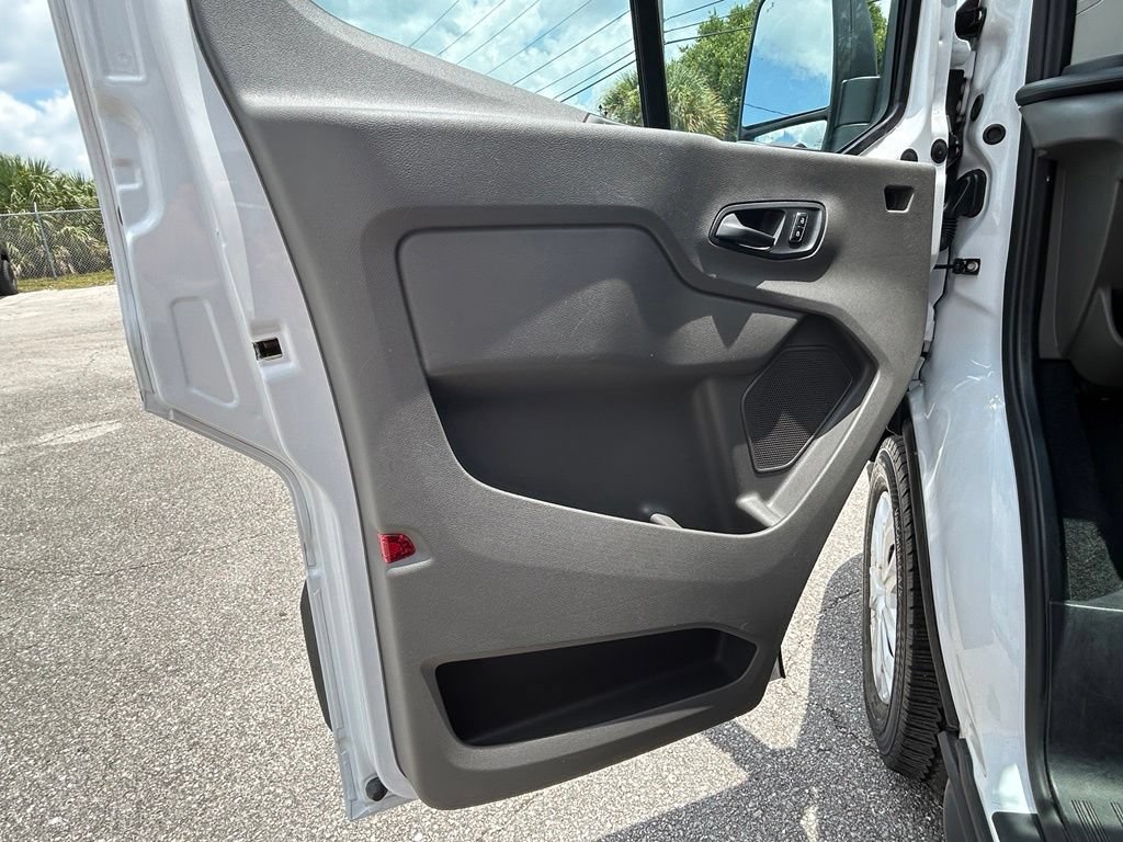 Certified 2025 Ford Transit 350 XLT RWD image 34