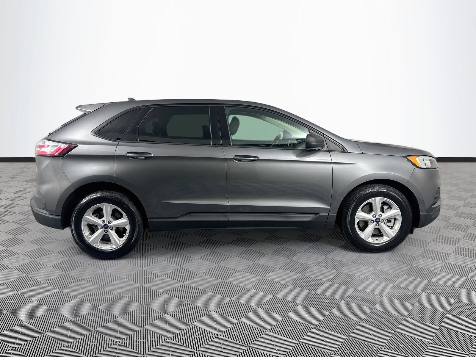 Certified 2021 Ford Edge SE FWD image 8