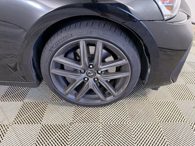 Used 2018 Lexus IS 300 F Sport w/ F Sport Package RWD image 18