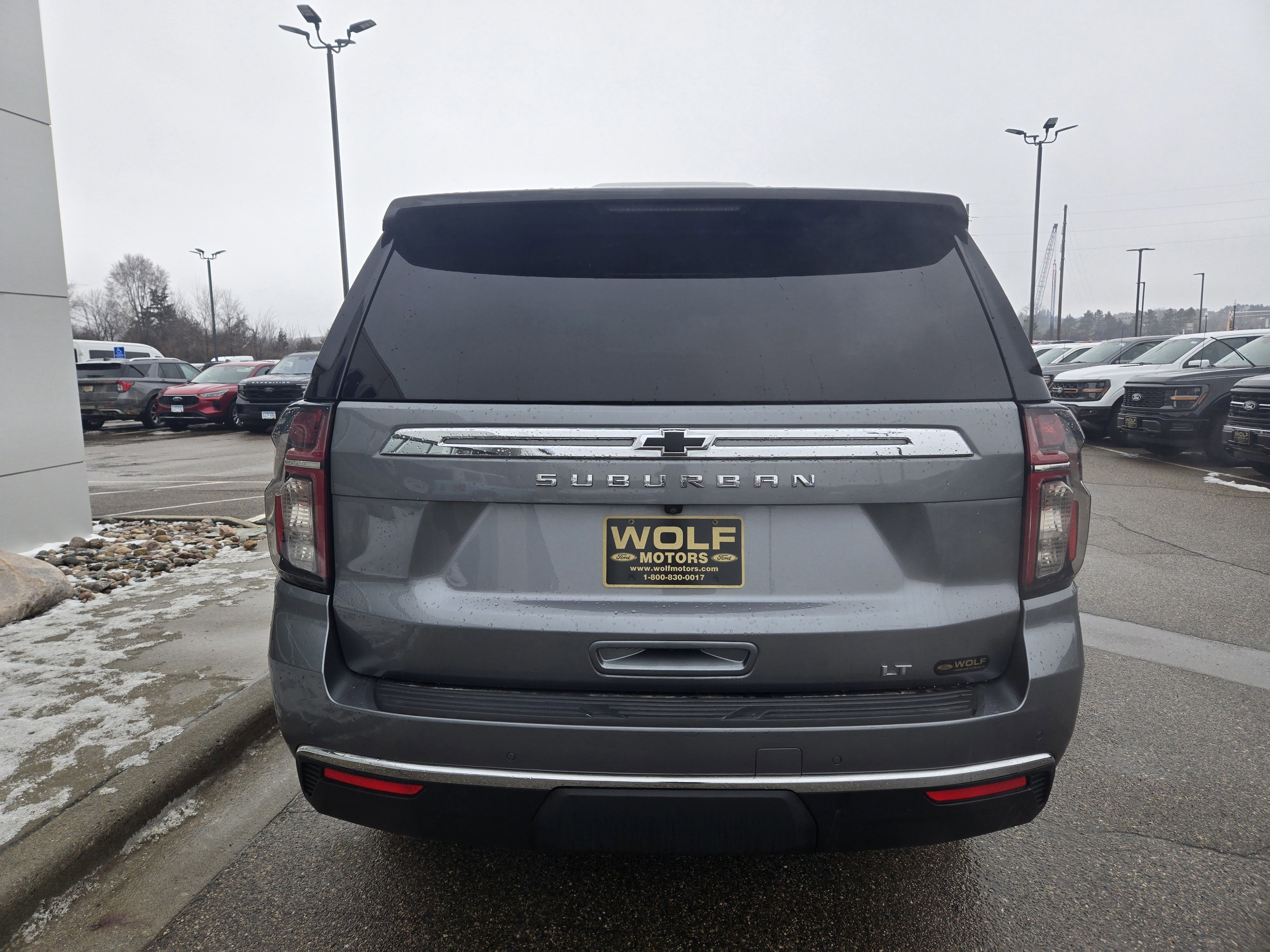 Used 2021 Chevrolet Suburban LT w/ LT Signature Package image 4