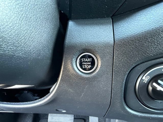 Used 2022 Nissan Frontier PRO-4X w/ Pro-4X Premium Package AWD/4WD image 27