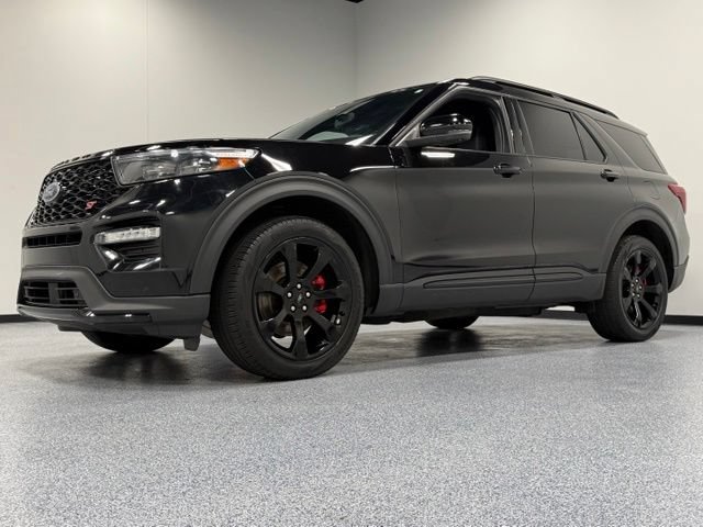 Certified 2023 Ford Explorer ST w/ Equipment Group 401A AWD/4WD image 5
