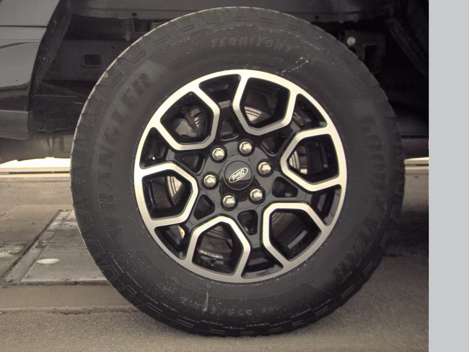 Certified 2022 Ford F150 XLT w/ Equipment Group 302A High image 10