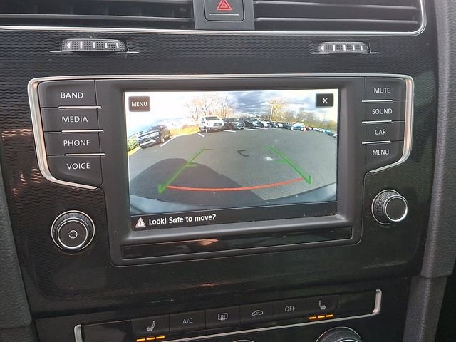 Used 2017 Volkswagen GTI SE image 22