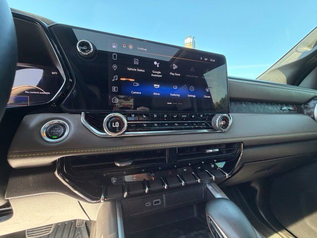 Used 2024 Chevrolet Colorado ZR2 w/ ZR2 Convenience Package III AWD/4WD image 20