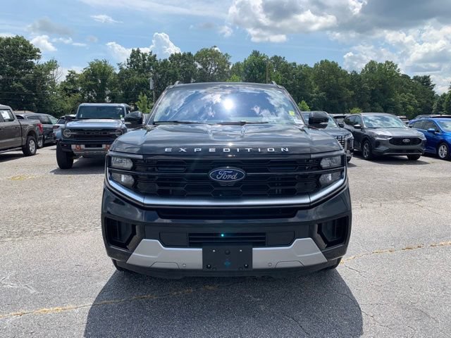 Certified 2025 Ford Expedition Platinum AWD/4WD image 3