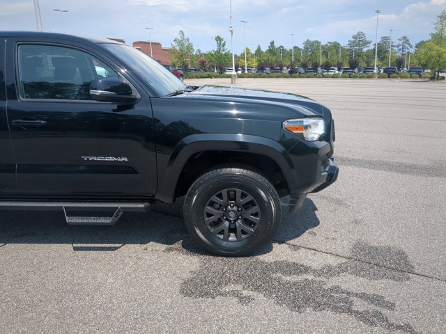 Used 2023 Toyota Tacoma SR5 w/ Technology Package AWD/4WD image 11