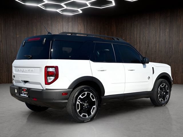 Certified 2023 Ford Bronco Sport Outer Banks w/ Tech Package AWD/4WD image 2