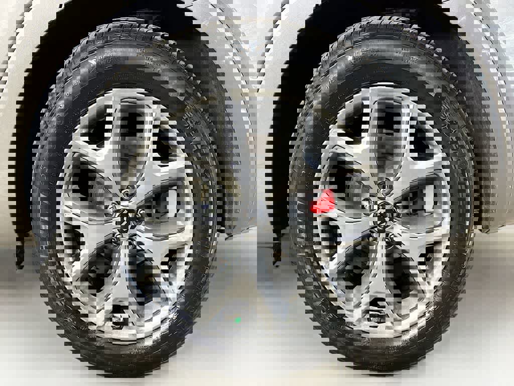 Used 2019 Kia Sorento SX image 8