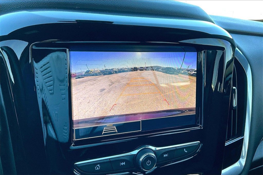 Used 2023 Chevrolet Traverse LT image 13