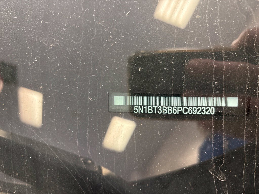 Used 2023 Nissan Rogue SV AWD/4WD image 3