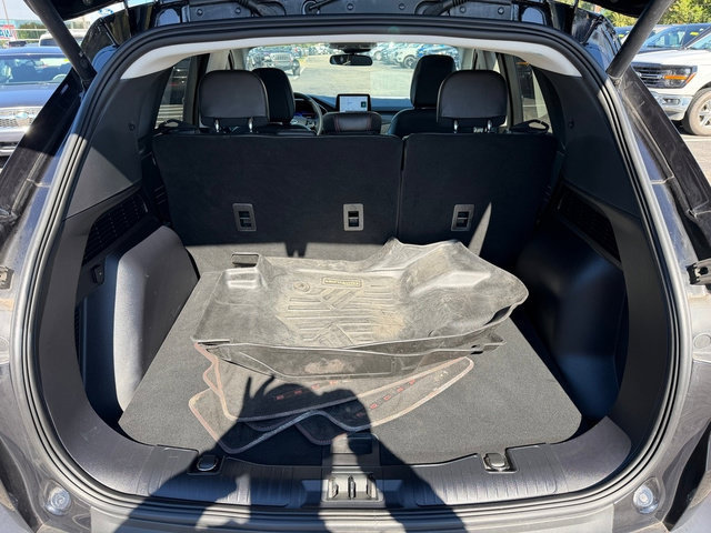 Certified 2022 Ford Escape SEL w/ SEL Stealth AWD Package image 8