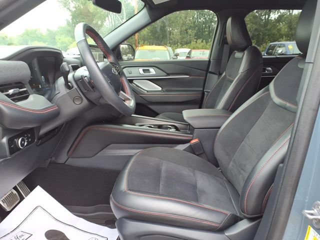Certified 2025 Ford Explorer ST AWD/4WD image 13