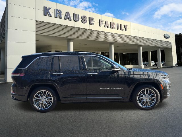 Used 2022 Jeep Grand Cherokee Summit w/ Adv Protech Group IV AWD/4WD image 9