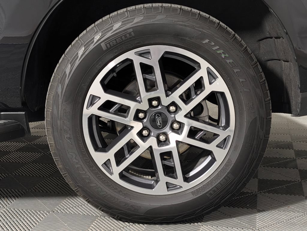 Certified 2025 Ford Expedition Active AWD/4WD image 28
