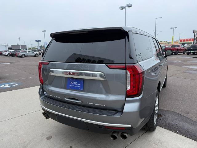 Used 2021 GMC Yukon XL Denali w/ Denali Premium Package AWD/4WD image 17