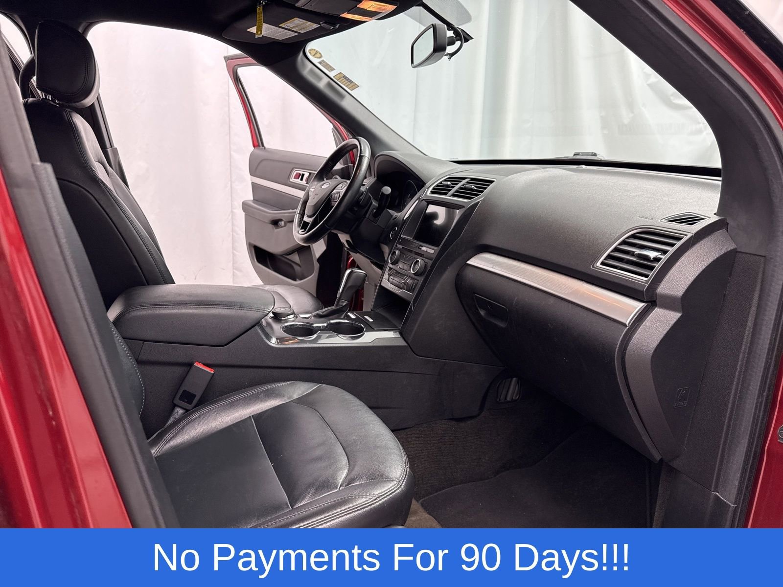 Certified 2017 Ford Explorer XLT w/ Equipment Group 202A AWD/4WD image 24
