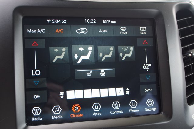 Used 2021 Jeep Cherokee Latitude Lux w/ Comfort/Convenience Group AWD/4WD image 29