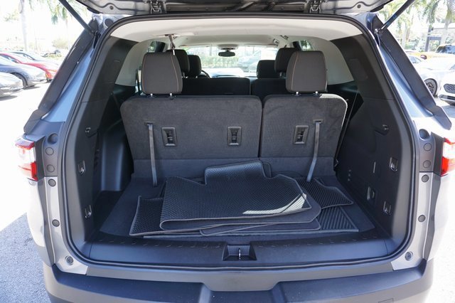 Used 2021 Chevrolet Traverse LS image 18