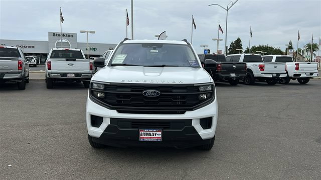Certified 2025 Ford Expedition Max Active RWD image 9