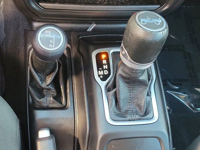 Used 2018 Jeep Wrangler Unlimited Sport image 25