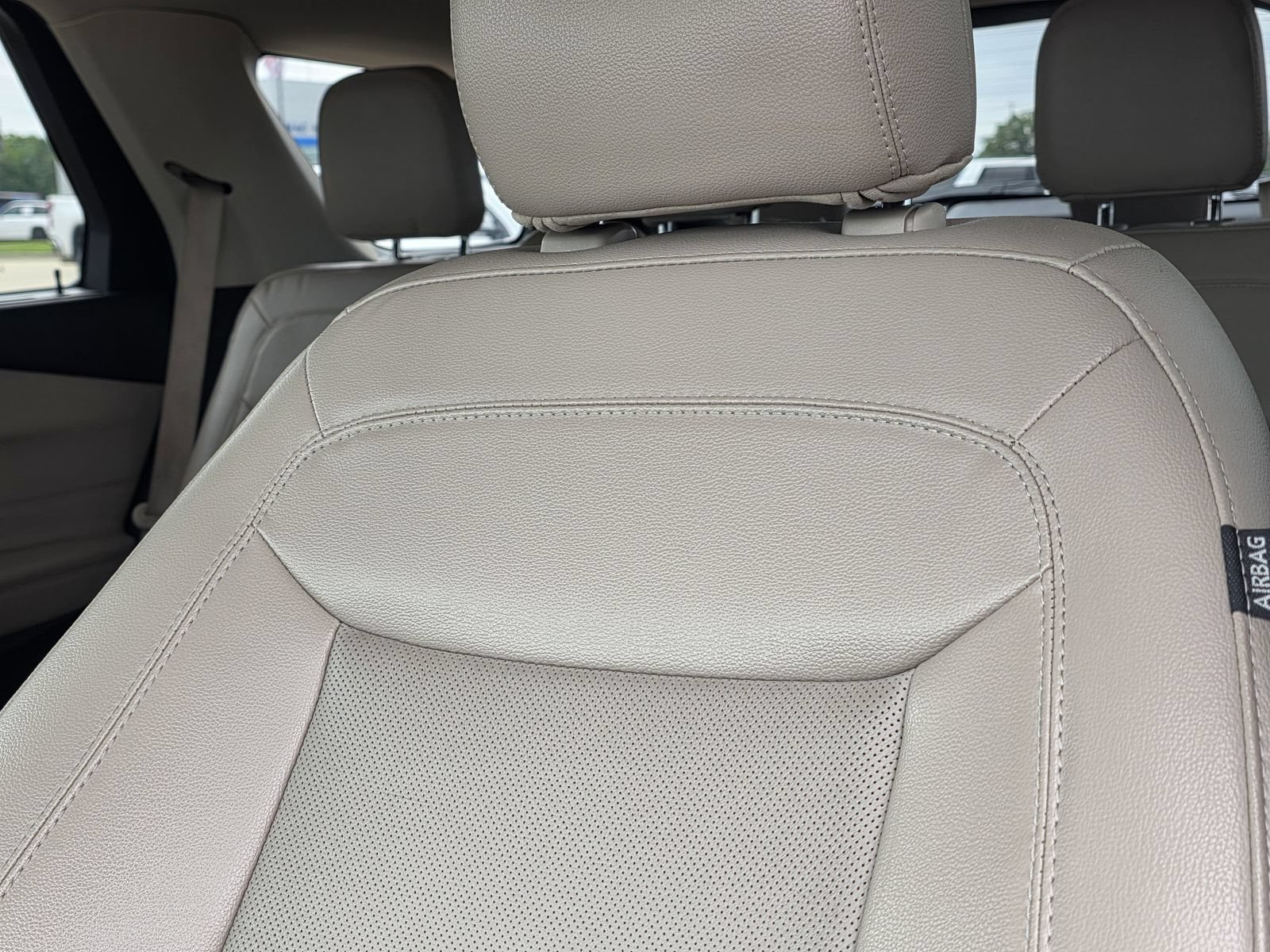 Certified 2021 Ford Explorer Limited RWD image 23