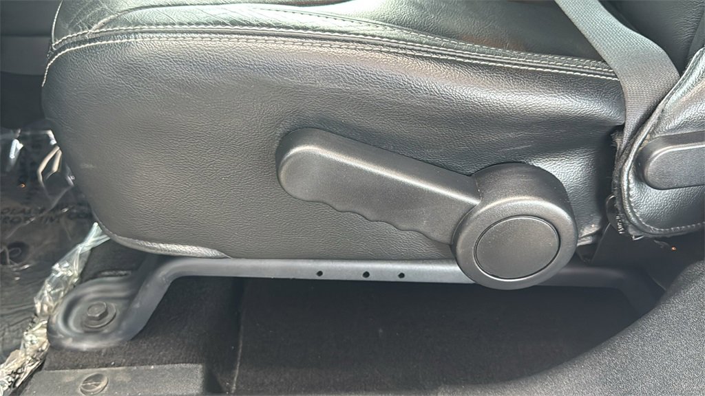 Used 2018 Jeep Wrangler Unlimited Rubicon w/ Connectivity Group image 20