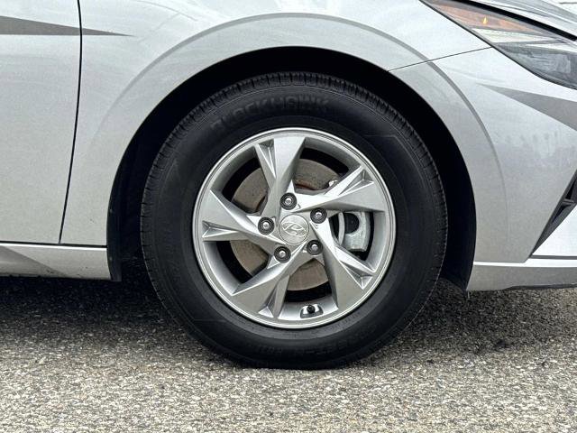Used 2021 Hyundai Elantra SE FWD image 31
