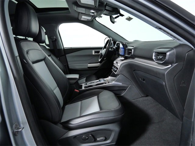 Certified 2023 Ford Explorer XLT w/ Equipment Group 202A image 10