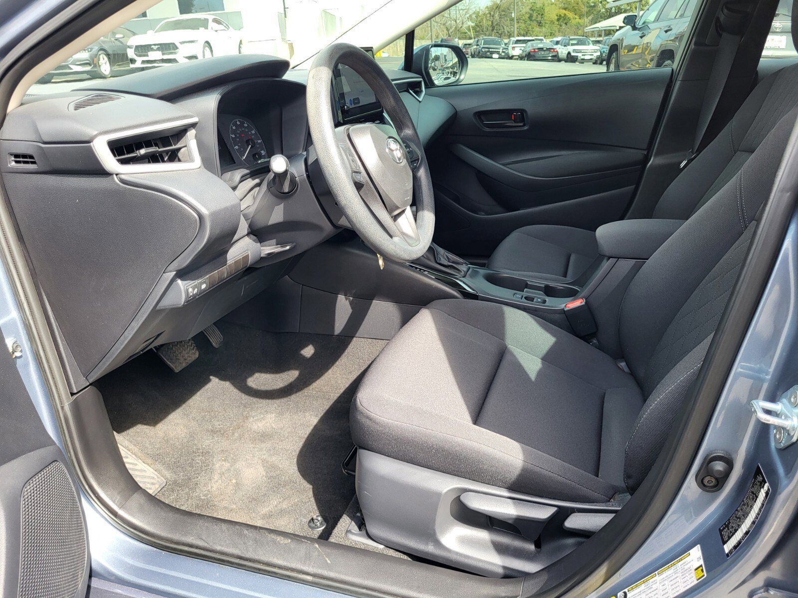 Used 2025 Toyota Corolla LE image 18