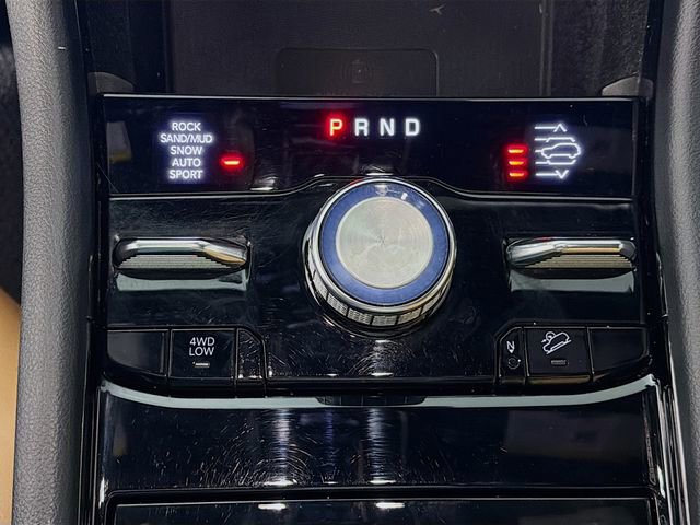 Used 2022 Jeep Grand Cherokee L Summit w/ Luxury Tech Group V image 20