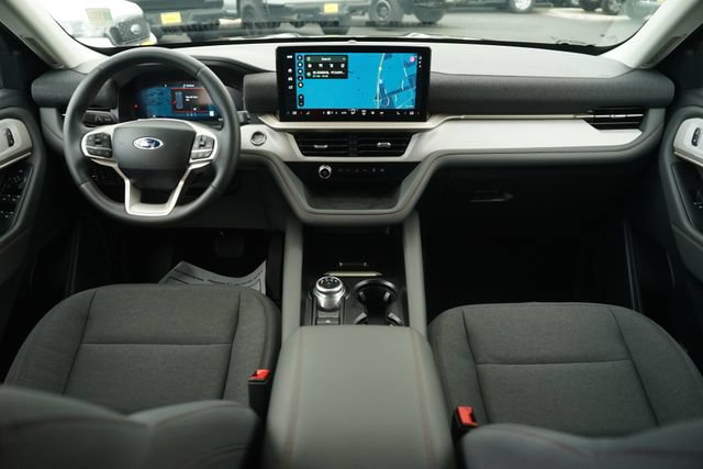 Certified 2025 Ford Explorer Active RWD image 22