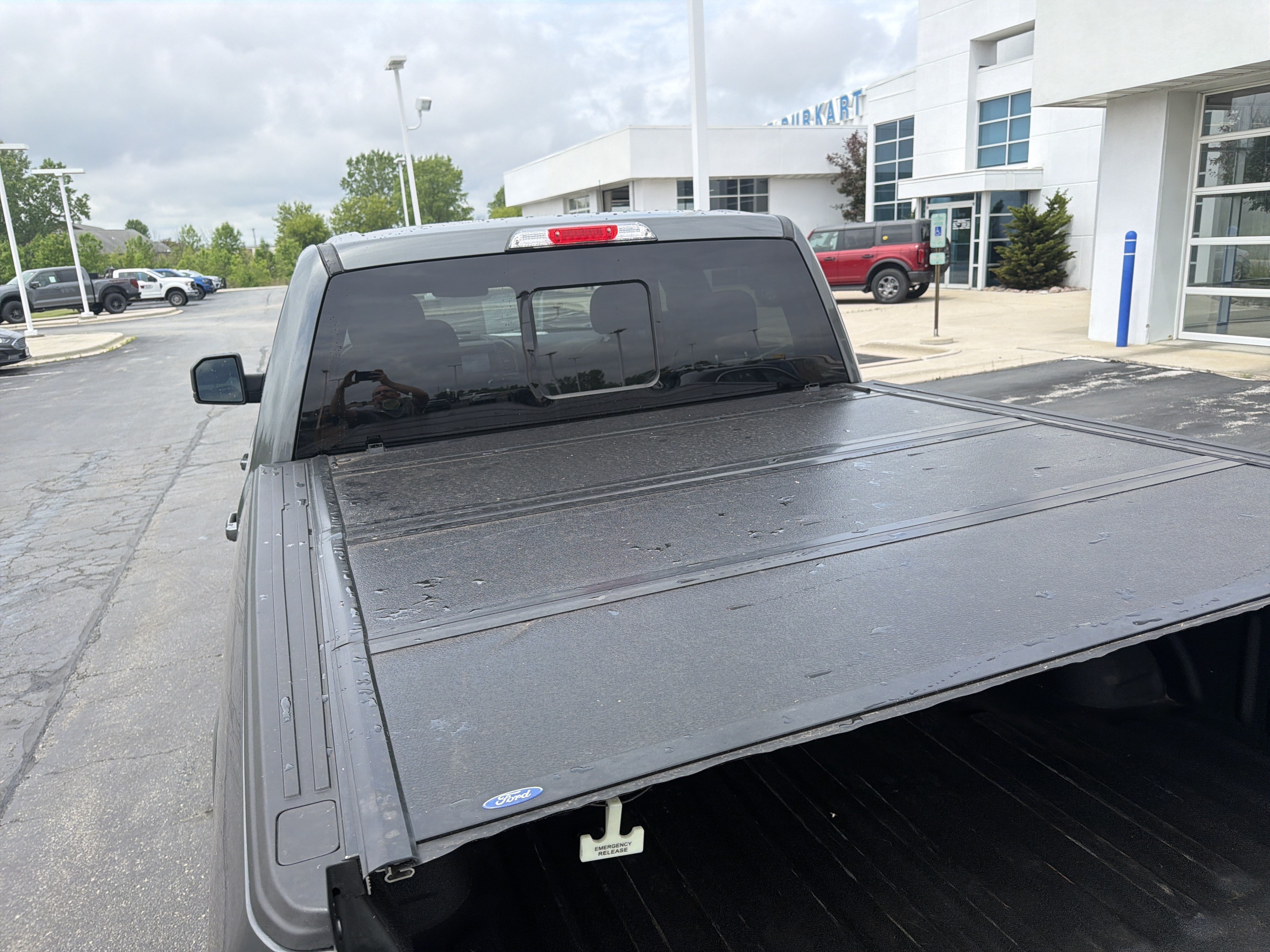 Certified 2019 Ford F150 Lariat w/ Equipment Group 502A Luxury AWD/4WD image 16