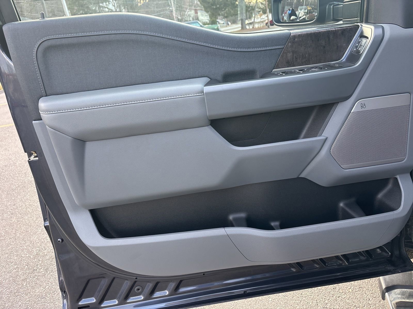 Certified 2022 Ford F150 Lariat w/ Equipment Group 502A High image 47