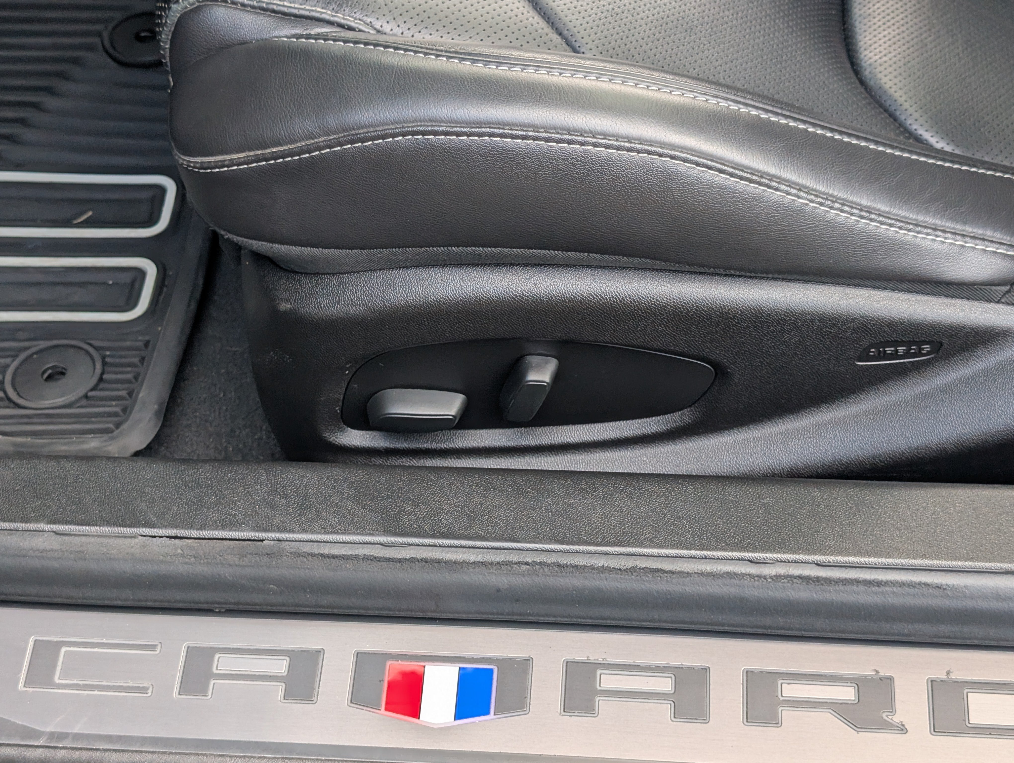 Used 2018 Chevrolet Camaro SS RWD image 17