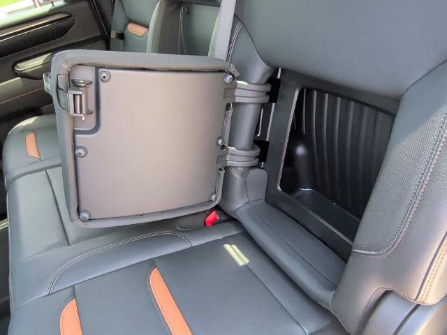 Used 2024 GMC Sierra 2500 AT4 w/ AT4 Premium Plus Package AWD/4WD image 11