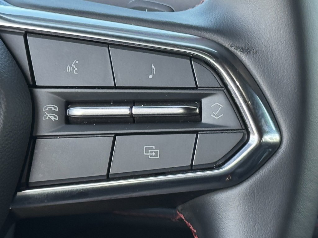 Used 2025 Chevrolet Suburban RST image 24