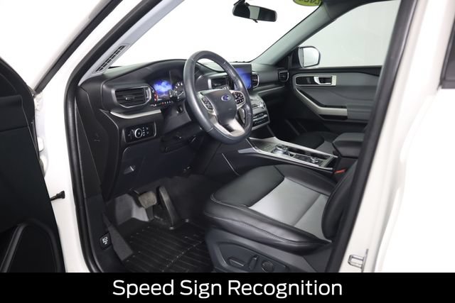 Certified 2023 Ford Explorer XLT w/ XLT Sport Appearance Package AWD/4WD image 35
