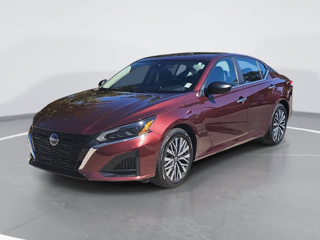 Used 2025 Nissan Altima 2.5 SV FWD image 7