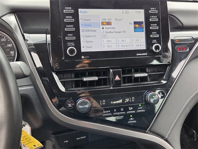 Used 2024 Toyota Camry SE image 18