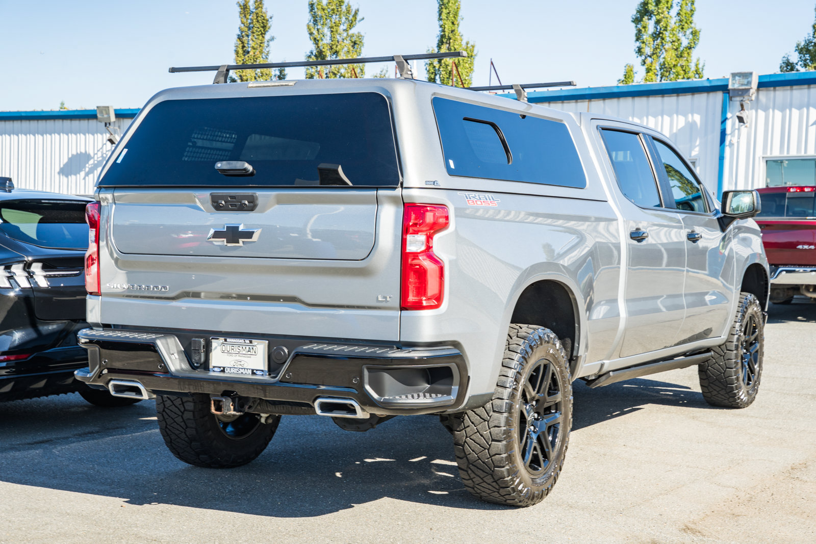 Used 2023 Chevrolet Silverado 1500 LT Trail Boss w/ LT Trail Boss Premium Package AWD/4WD image 4