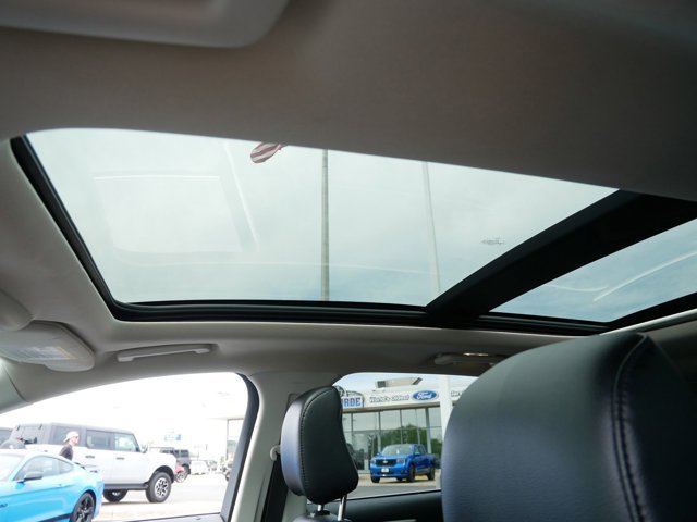 Certified 2023 Ford Edge SEL w/ Convenience Package AWD/4WD image 9